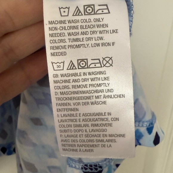 Susan Graver 3X Blue Geometric Square Neck Short Sleeve Liquid Knit Blouse‎ - Picture 3 of 5